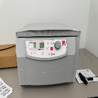 Ohaus Benchtop Centrifuge image 0